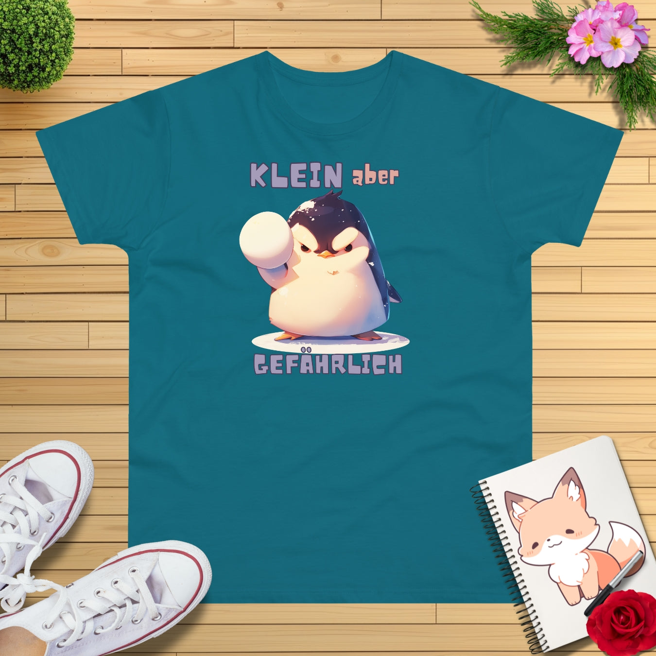 witziger Pinguin Schneeball T-Shirt