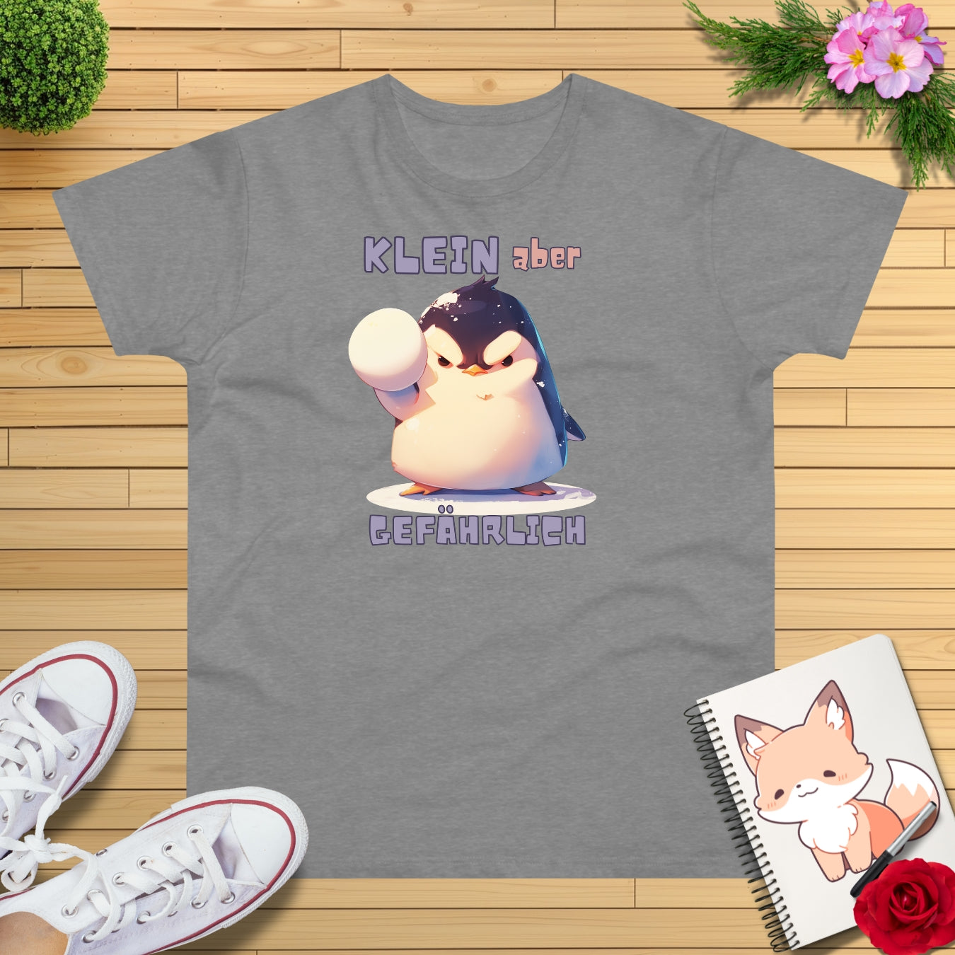witziger Pinguin Schneeball T-Shirt