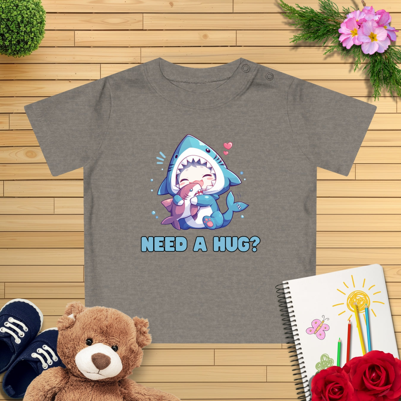 Kawaii Kitten kuschelt Hai Baby T-Shirt