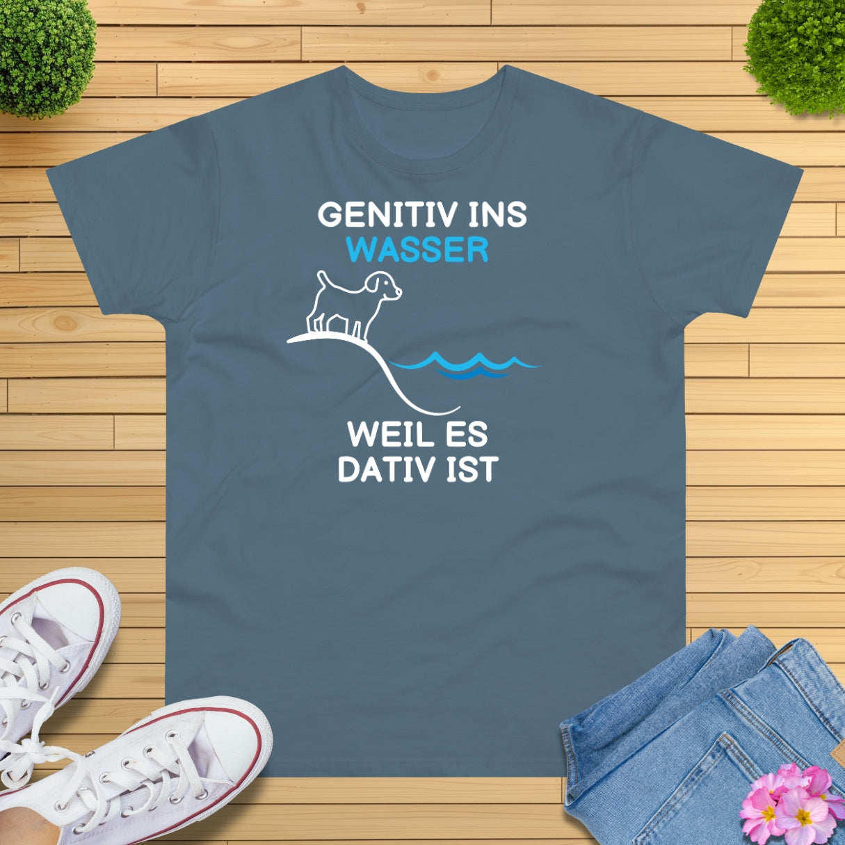 Genitiv ins Wasser Grammatik Witz T-Shirt
