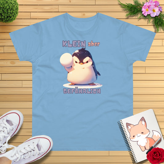 witziger Pinguin mit Schneeball T-Shirt