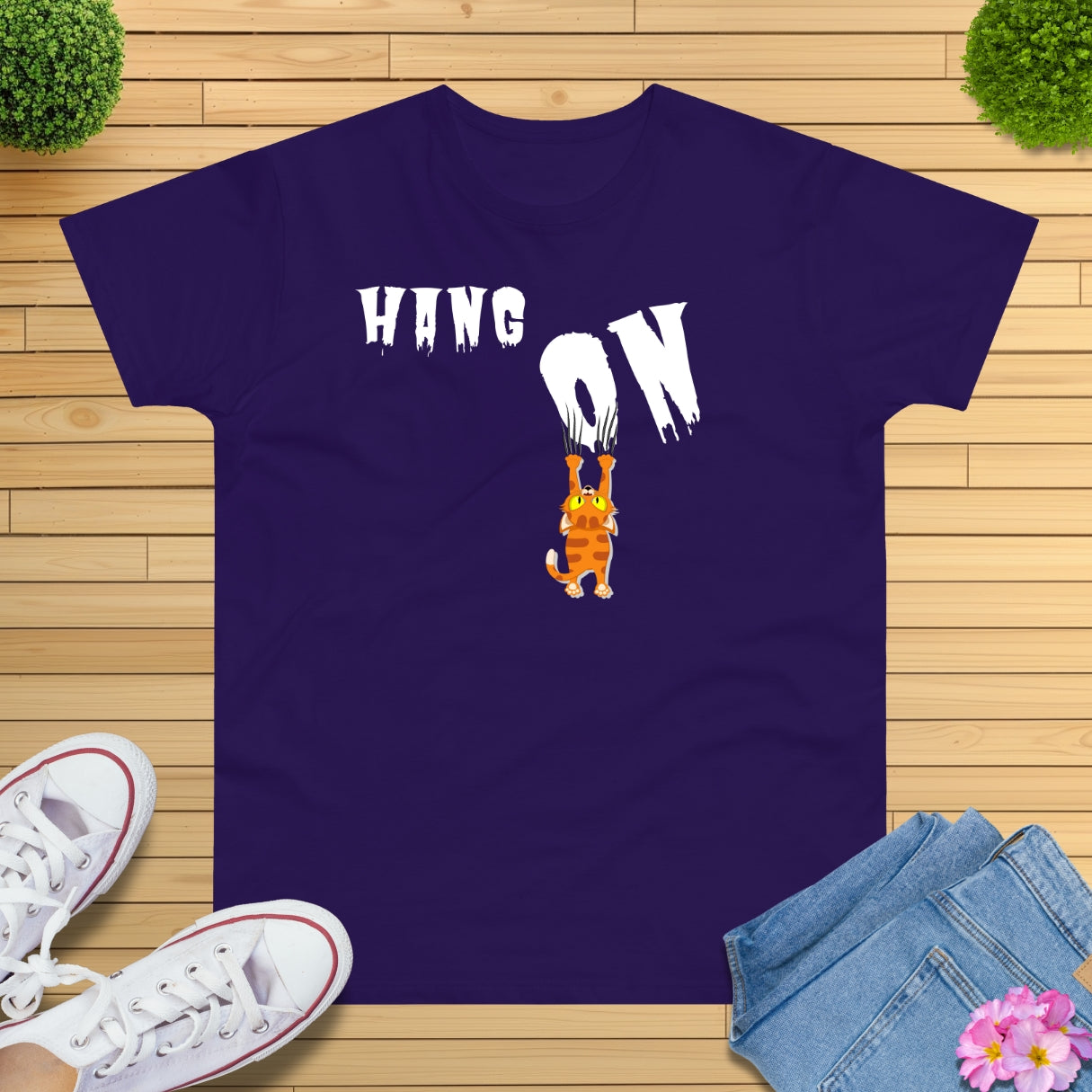 Hang On Katze T-Shirt