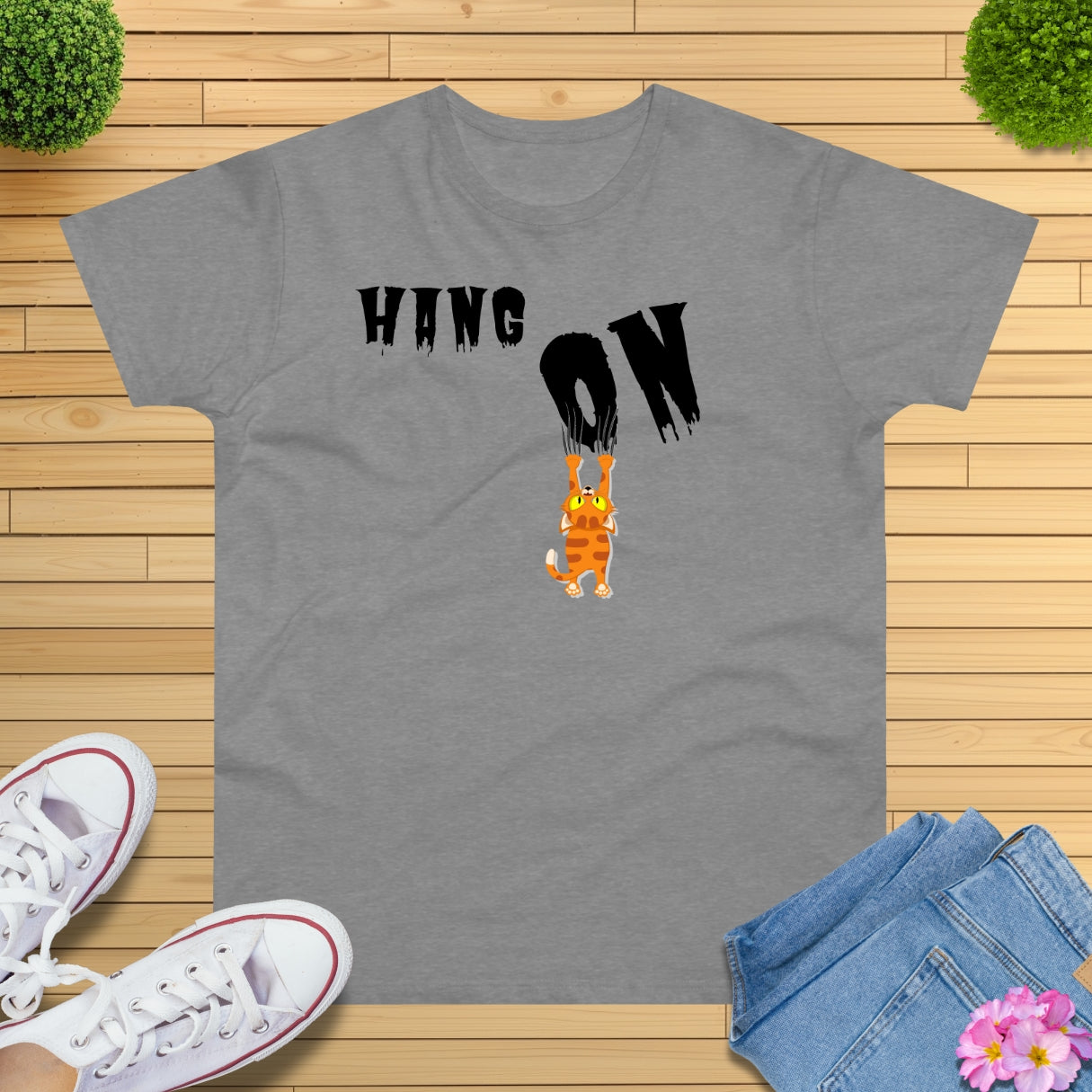 Hang On Katze T-Shirt